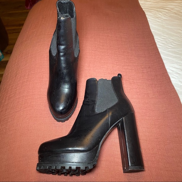 Chelsea booties - Picture 2 of 5